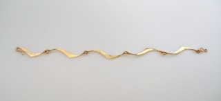 14k Gold Hammer-Flattened Bracelet