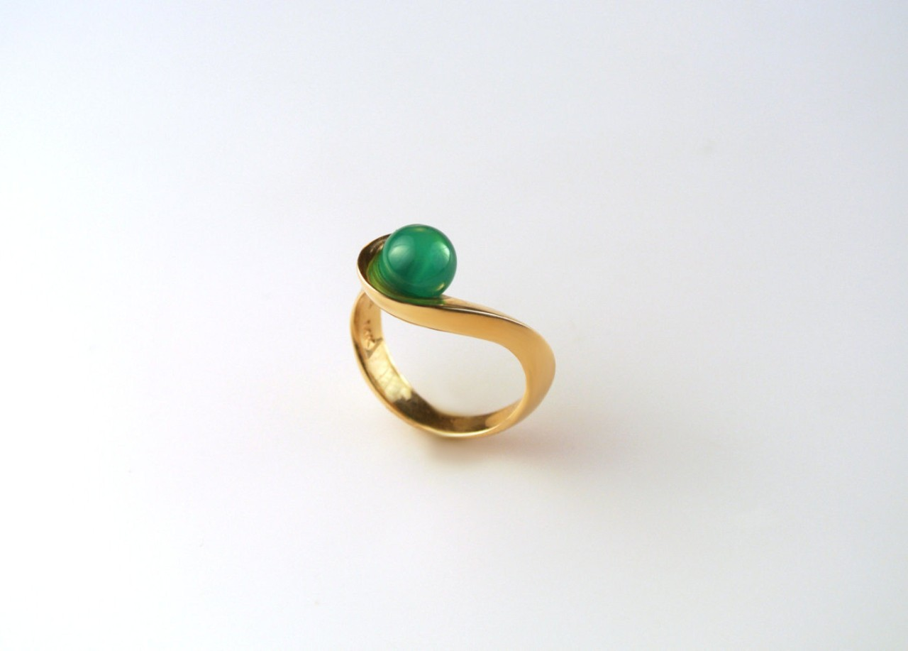 14k Gold and Chrysoprase ring