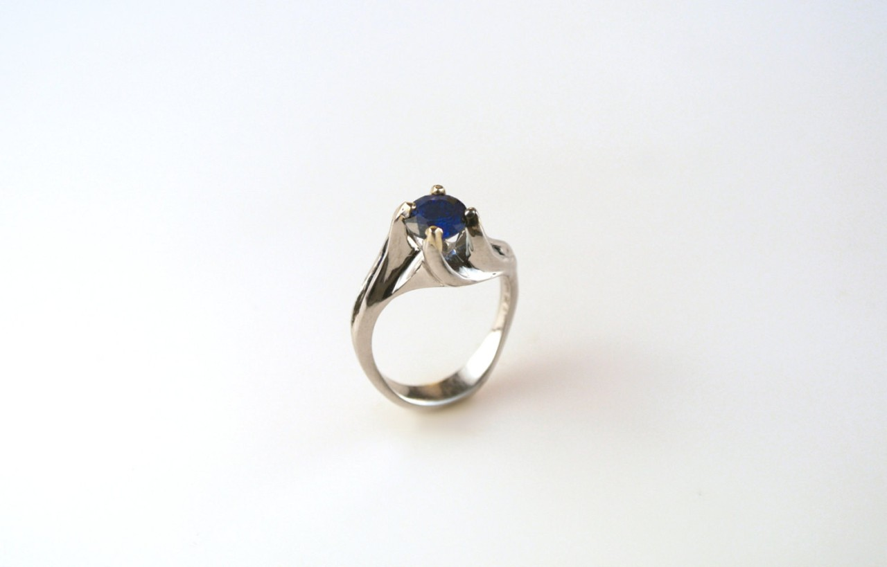 Platinum and Ceylon Sapphire ring
